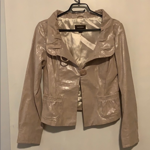 Danier pink shimmer leather jacket w/ruffle collar - Picture 1 of 12